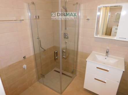 Pronájem bytu, 1+kk, 32 m²