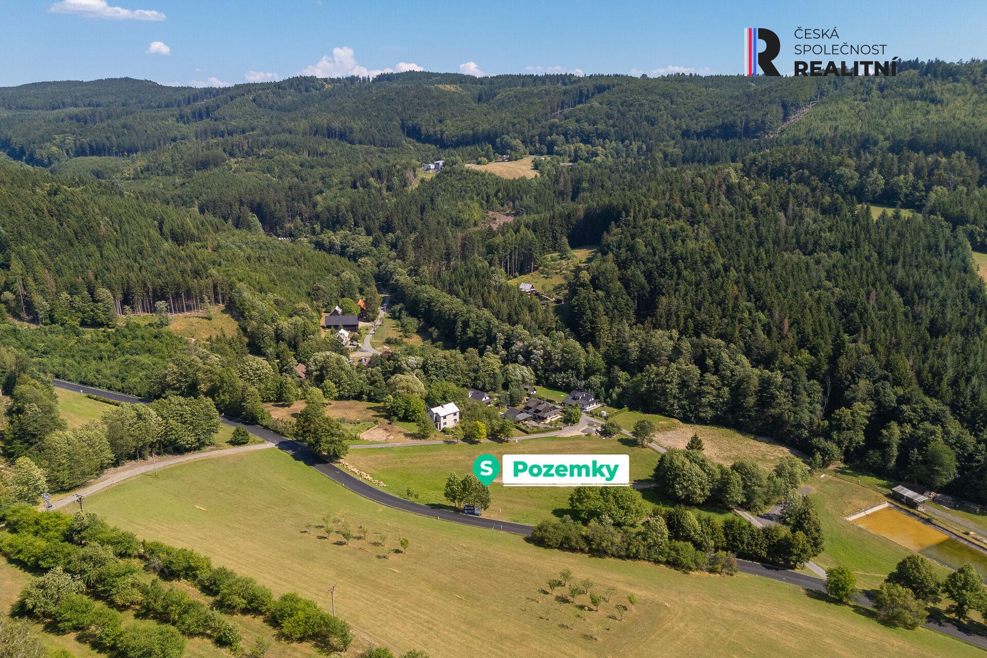 Prodej stavebního pozemku 1 830 m2, obec Držková - Májová, okres Zlín.