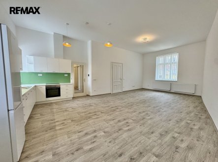 Pronájem bytu, 2+kk, 87 m²