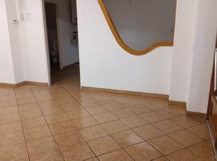 Pronájem obchodní prostory, 90 m²