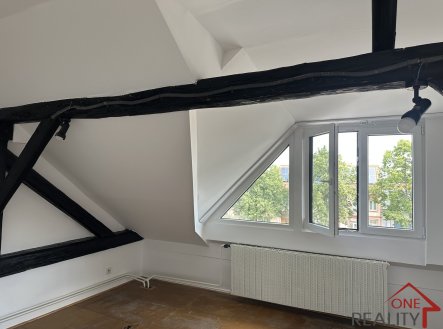 Pronájem bytu, 3+1, 90 m²
