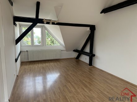 Pronájem bytu, 3+1, 90 m²