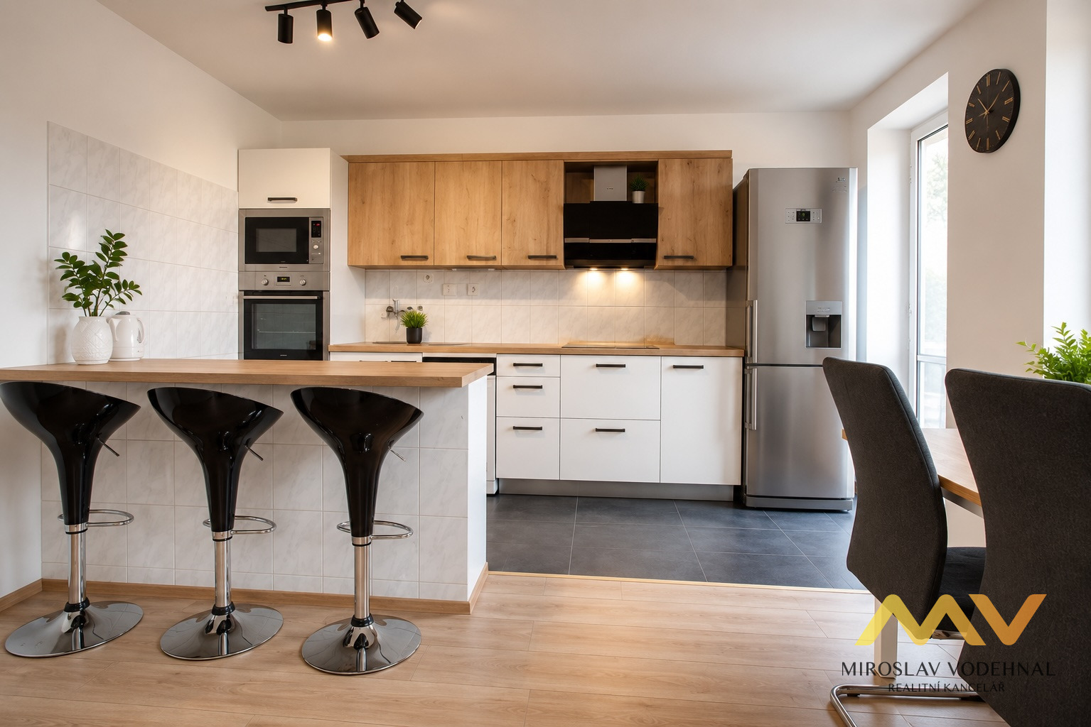 Pronájem podkrovního bytu 3+1, 92 m2/balkon, Hradec Králové – centrum.