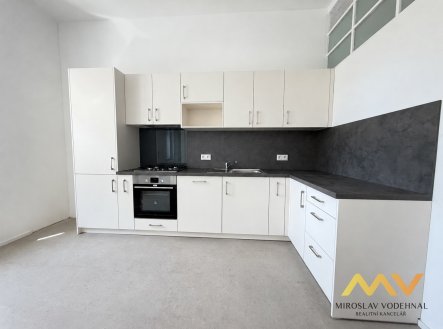 Pronájem bytu, 3+1, 129 m²