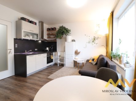 Pronájem bytu, 1+kk, 32 m²