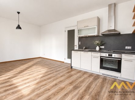 Pronájem bytu, 1+kk, 32 m²