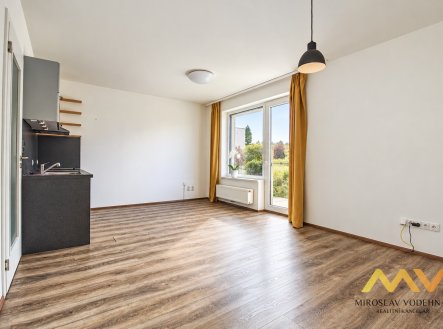 Pronájem bytu, 1+kk, 32 m²