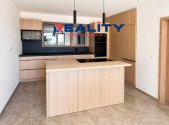 Pronájem domu/vily, 310 m²