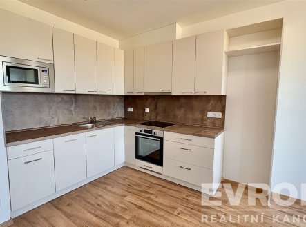 Pronájem bytu, 2+kk, 50 m²