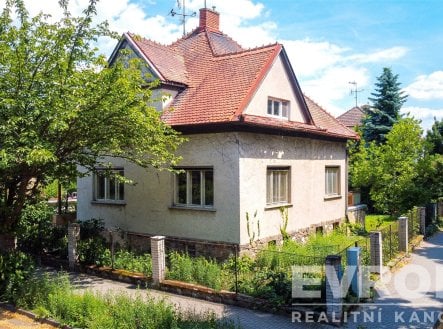. | Prodej - dům/vila, 300 m²