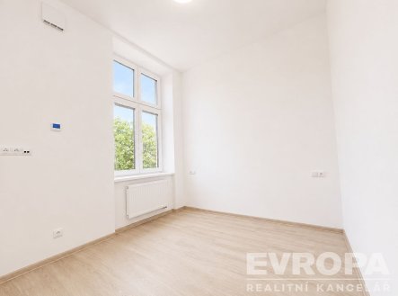 Pronájem bytu, 2+kk, 31 m²
