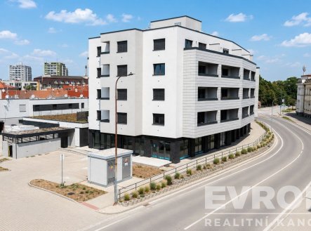 Pronájem bytu, 2+kk, 35 m²