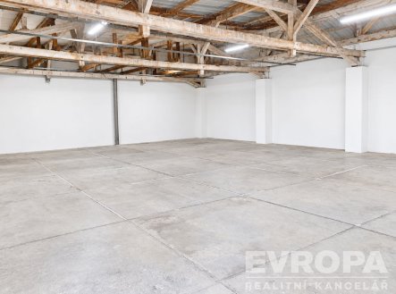 Pronájem skladu, 187 m²