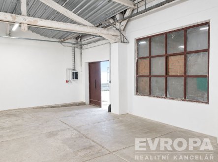 Pronájem skladu, 187 m²