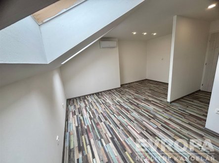 Pronájem bytu, 1+kk, 23 m²