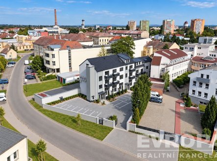 Pronájem bytu, 1+kk, 32 m²