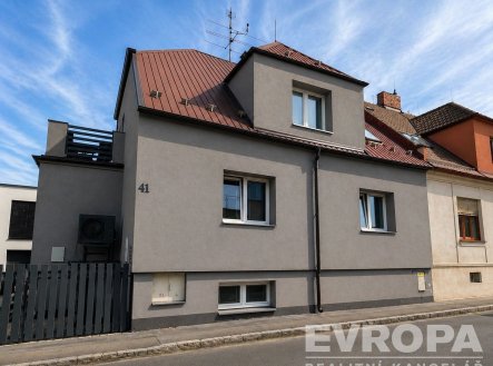 Pronájem bytu, 3+kk, 70 m²