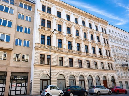 Prodej nájemního domu, 2 850 m² obrázek