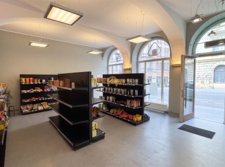 Pronájem obchodní prostory, 180 m²