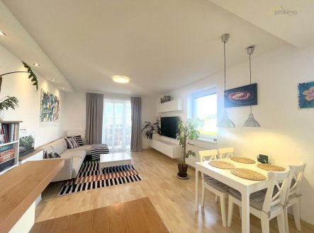 Pronájem bytu, 3+kk, 75 m²