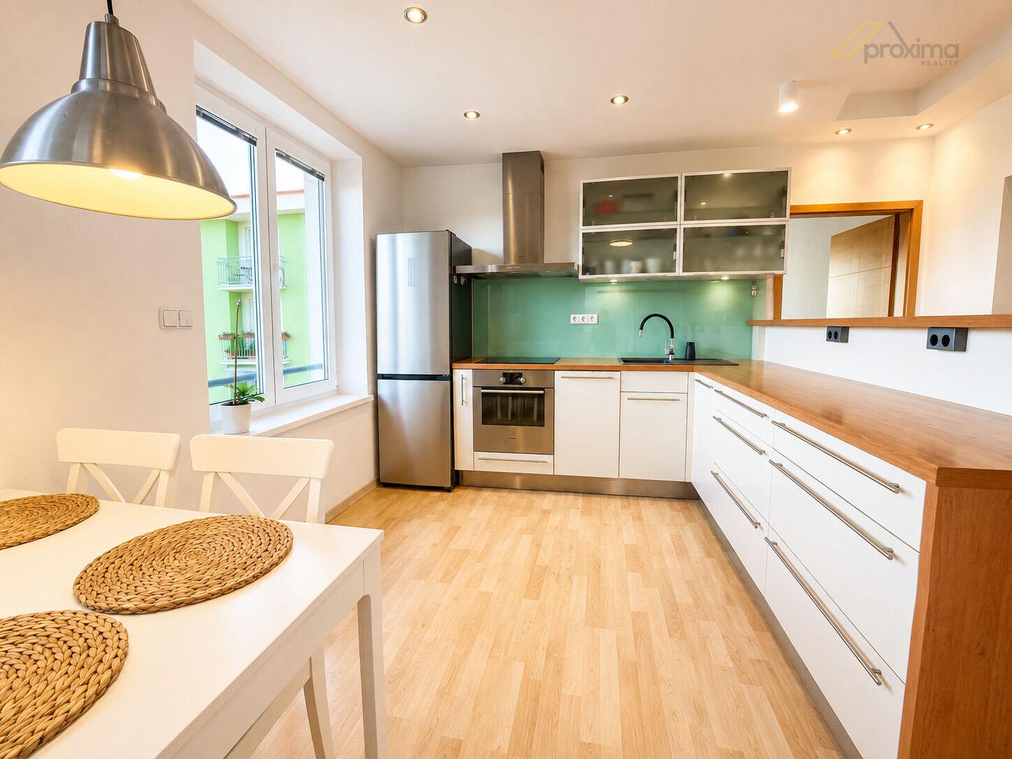 Pronájem bytu 3+kk s balkonem a společnou zahradou s bazénem, 82 m², U Zlaté stoky, Litvínovice