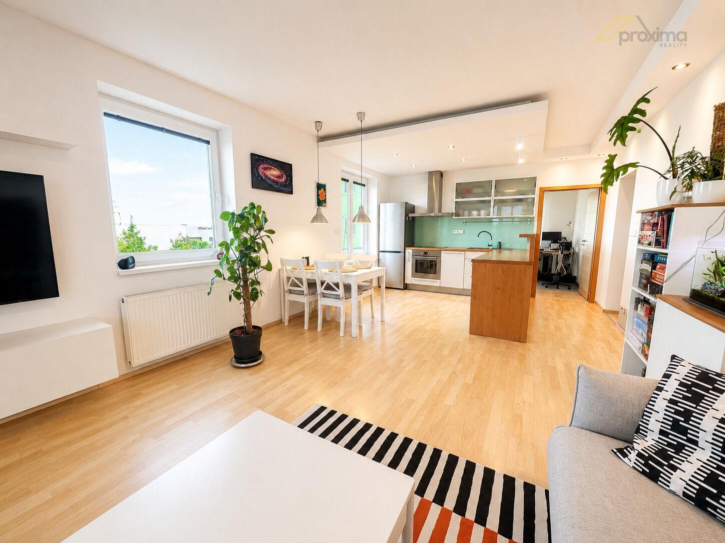 Pronájem bytu 3+kk s balkonem a společnou zahradou s bazénem, 82 m², U Zlaté stoky, Litvínovice