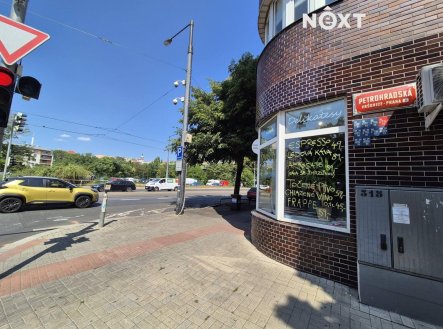 Pronájem komerčního objektu, jiný, 65 m²