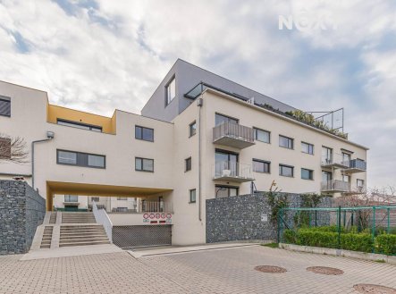 Pronájem bytu, 2+kk, 63 m²