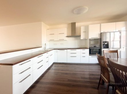 Pronájem bytu, 4+kk, 122 m²