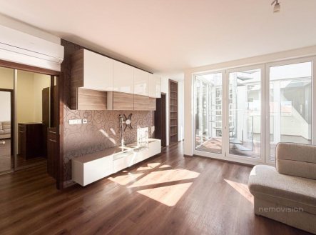 Pronájem bytu, 4+kk, 122 m²