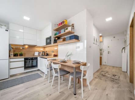 Prodej bytu, 3+kk, 99 m²