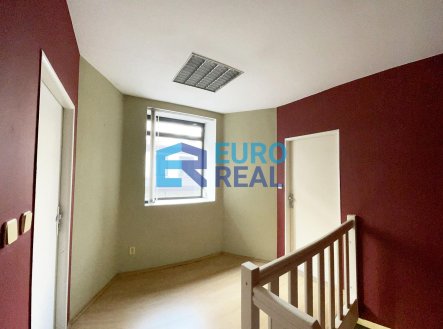 Pronájem kanceláře, 25 m²