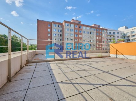 Pronájem bytu, 2+1, 65 m²