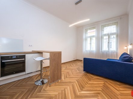 Pronájem bytu, 2+kk, 43 m²
