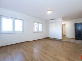Pronájem bytu, 1+kk, 33 m²
