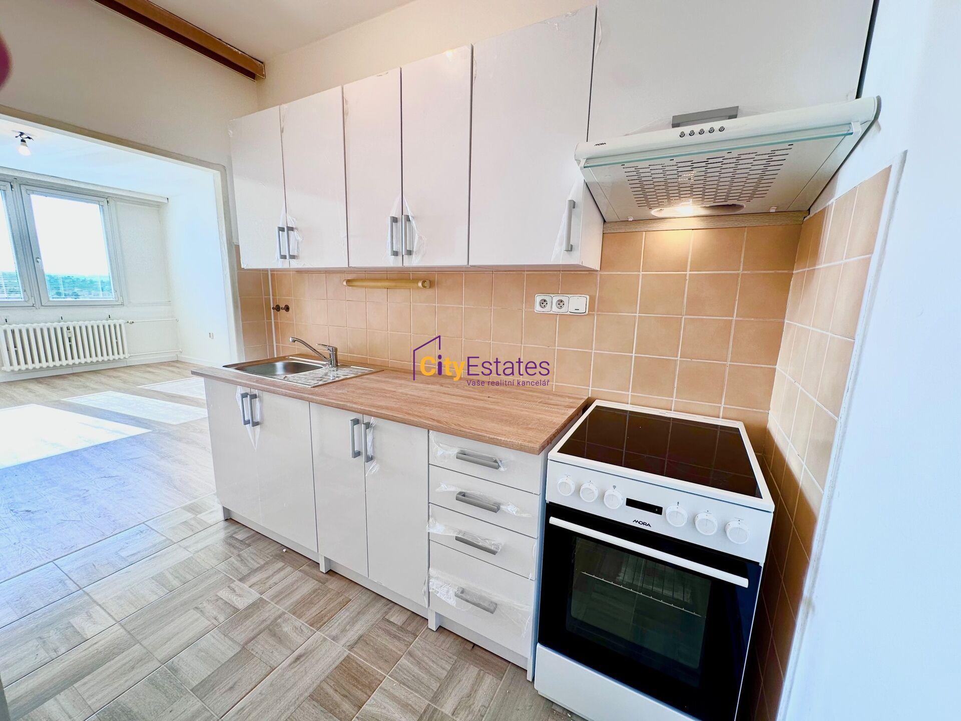 Nově zrekonstruovaný byt 3+kk s lodžií, Novodvorská