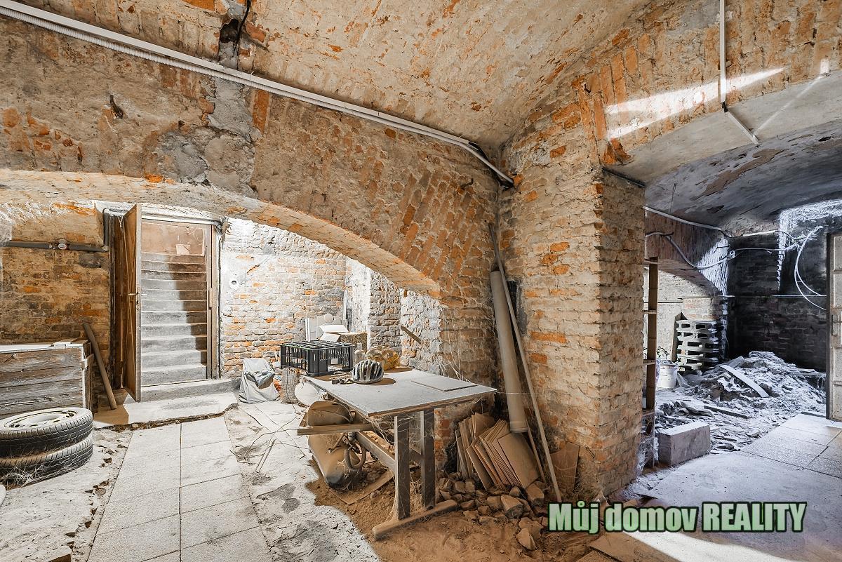 nab_490940847.jpg
