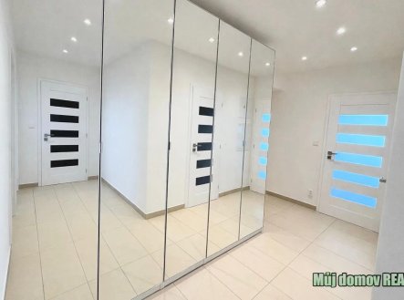 Pronájem bytu, 3+kk, 92 m²