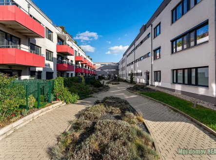 Pronájem bytu, 1+kk, 32 m²