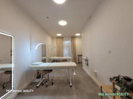 Pronájem obchodní prostory, 57 m²