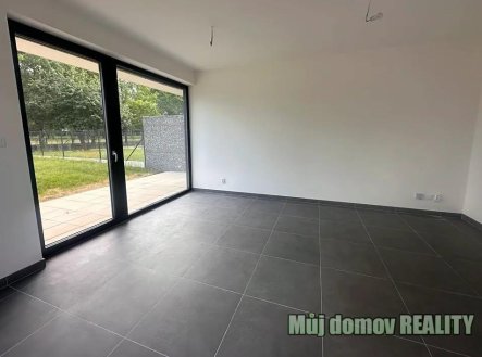 Pronájem obchodní prostory, 32 m²
