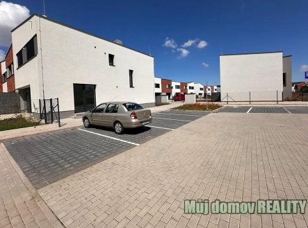 Pronájem obchodní prostory, 32 m²