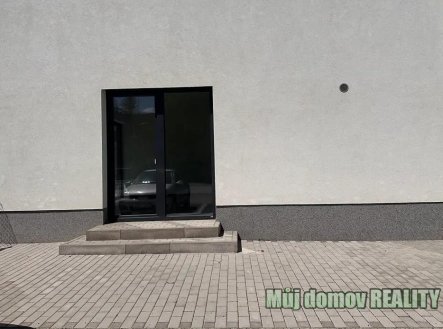 Pronájem obchodní prostory, 32 m²