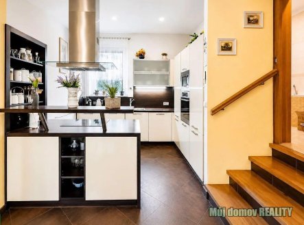 Pronájem bytu, 3+kk, 88 m²