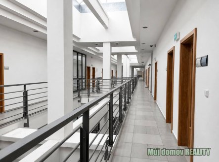 Pronájem kanceláře, 75 m²