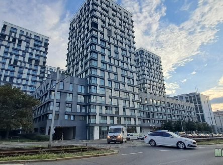 Pronájem bytu, 1+kk, 79 m²