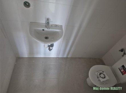 Pronájem obchodní prostory, 300 m²