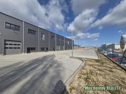Pronájem skladu, 550 m²