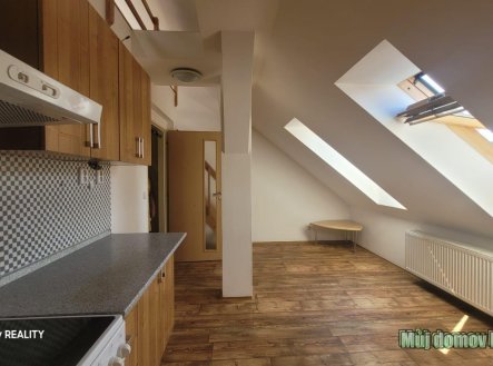 Pronájem bytu, 3+kk, 85 m²