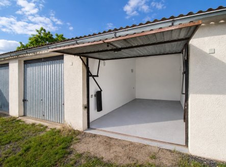 Prodej, garaz, 18 m2, Neratovice | Prodej - malý objekt/garáž